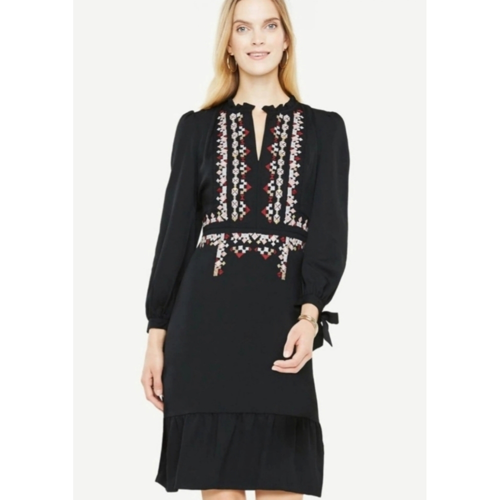 ANN TAYLOR Black Tie Sleeve Split Neck Embroidered Dress size 2p